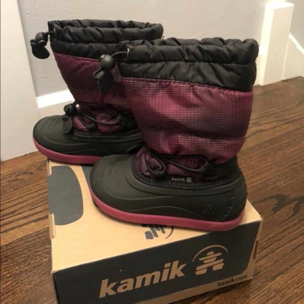 Kamik snowboots, size 9.